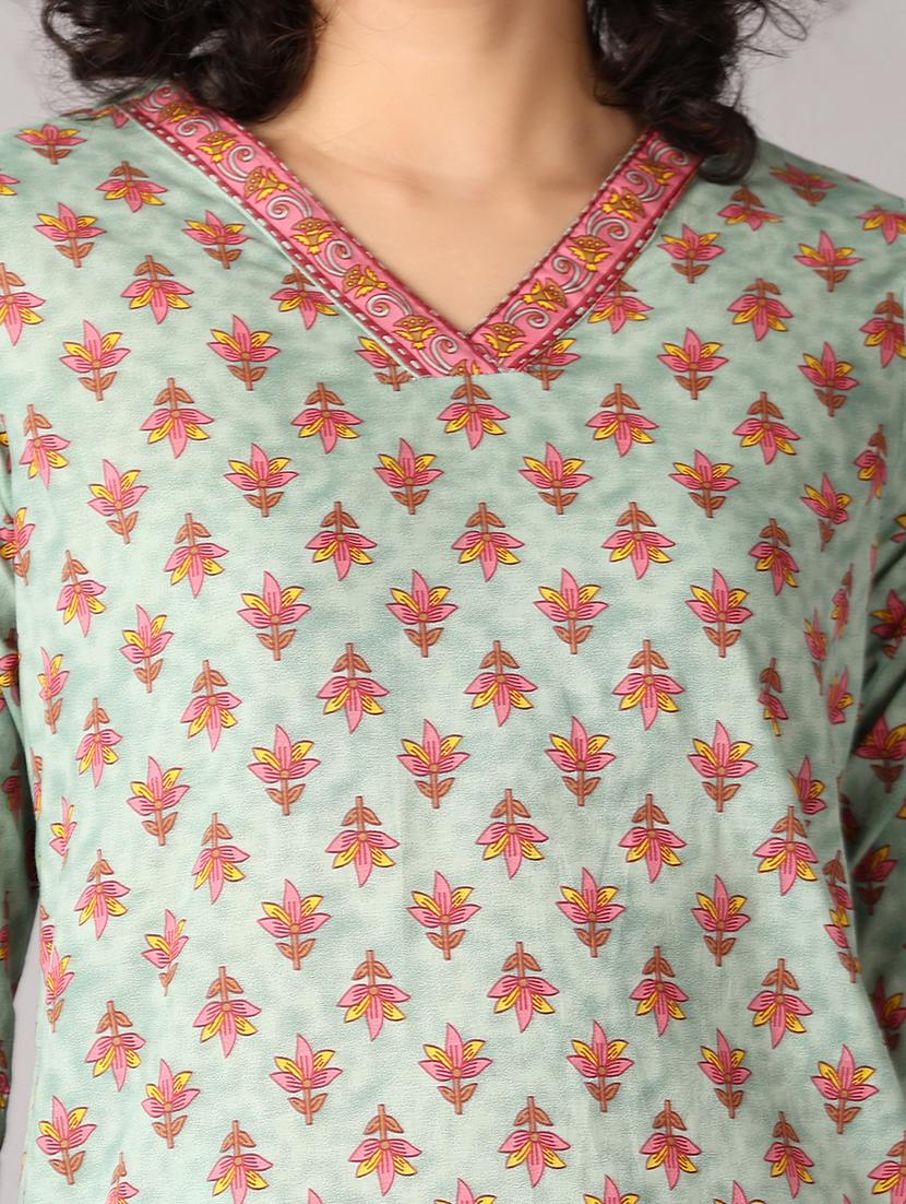 women three quarter sleeve straight kurta - 21651552 - Standard Image - 5