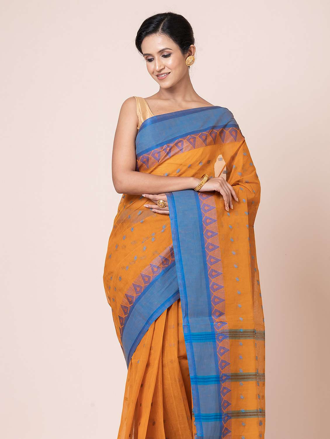 women self design tant saree - 21651723 -  Standard Image - 3