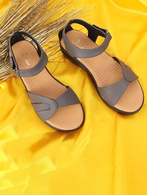 women solid ankle strap sandal