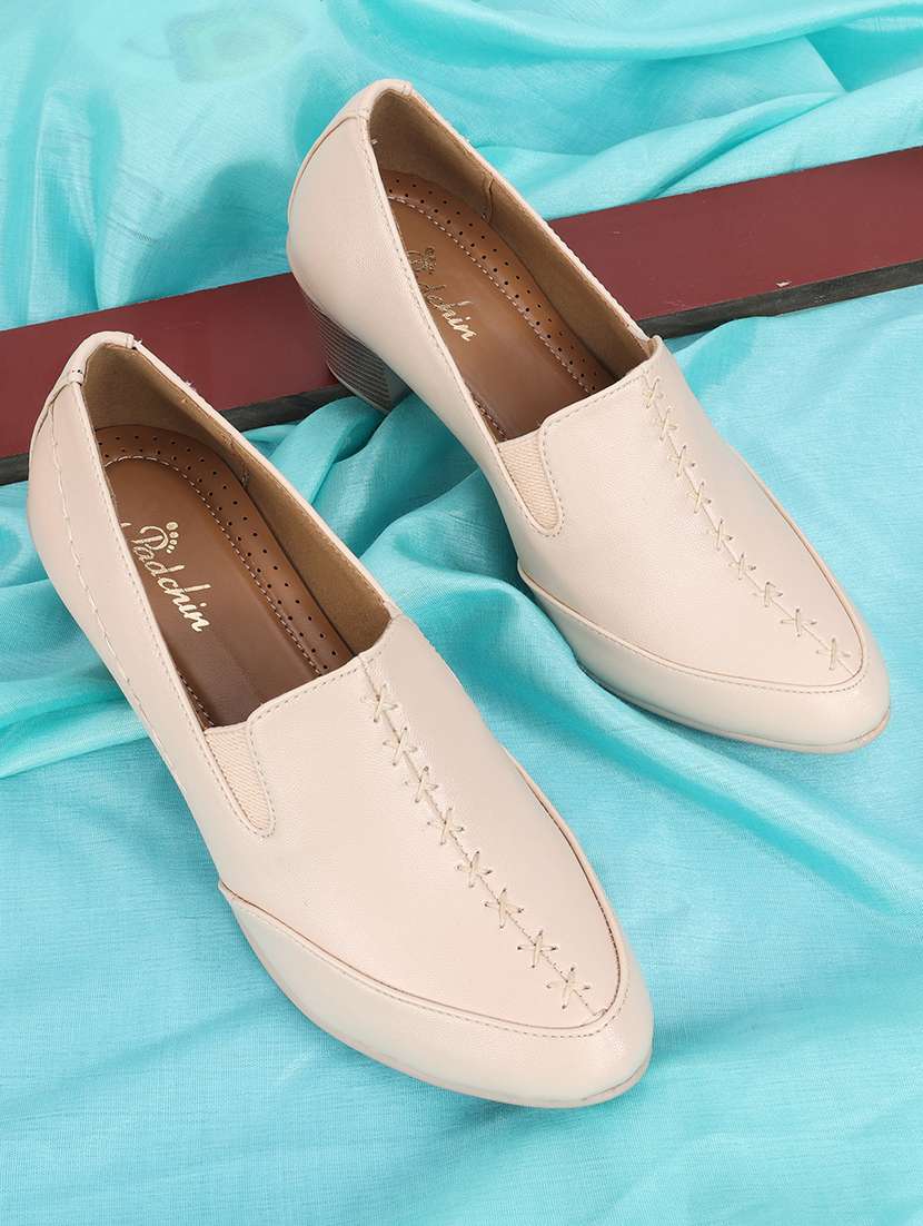 women cream solid block heel pumps