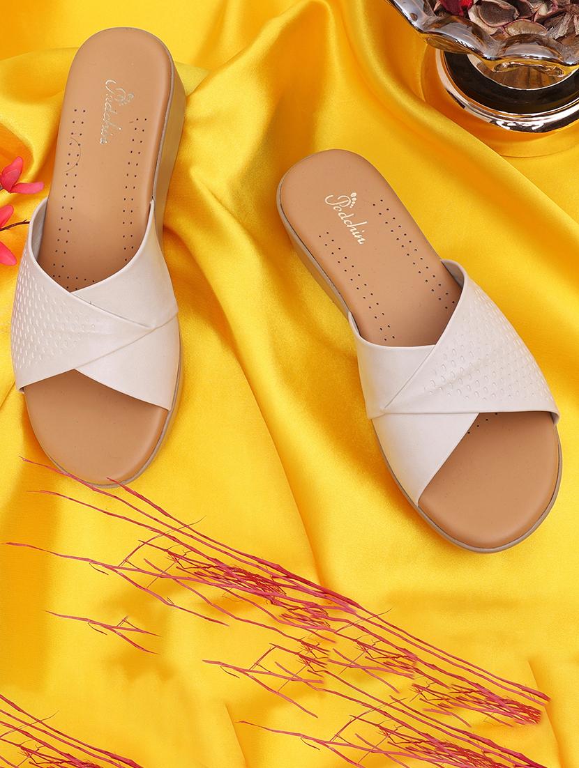 women cream textured slip on wedge