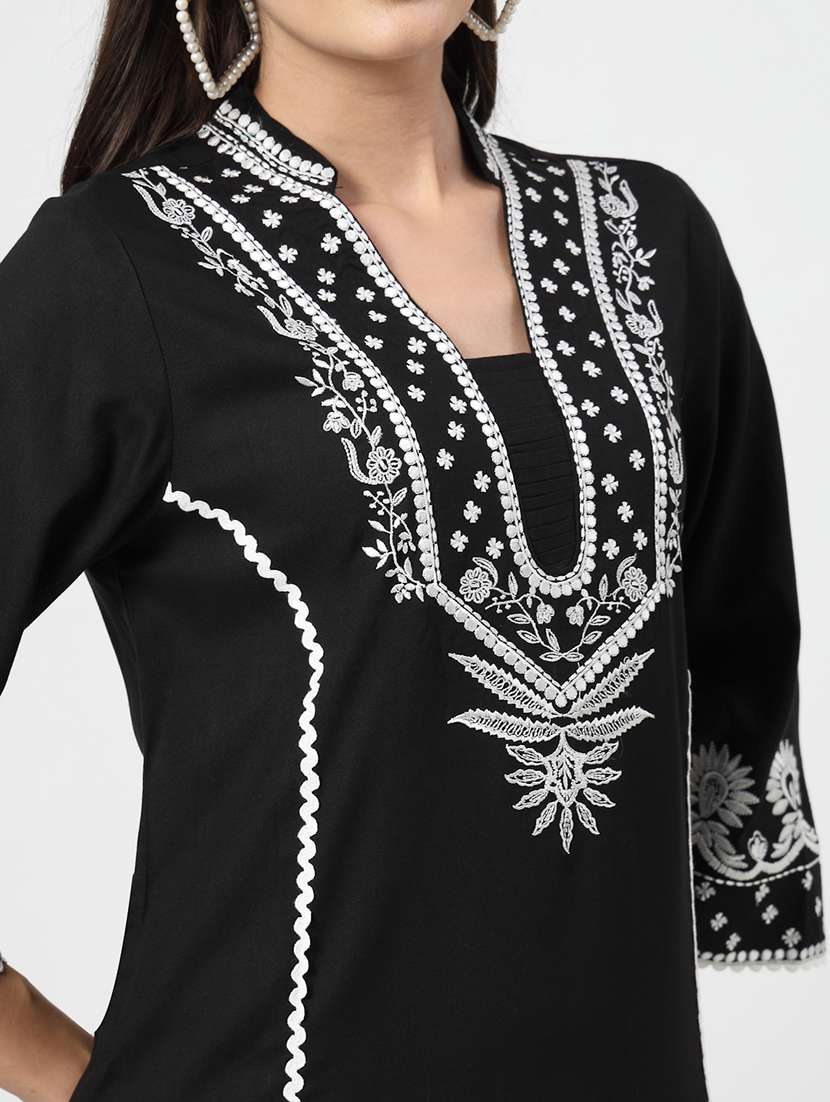 women balck embroidered kurta pant set - 21659851 - Standard Image - 5