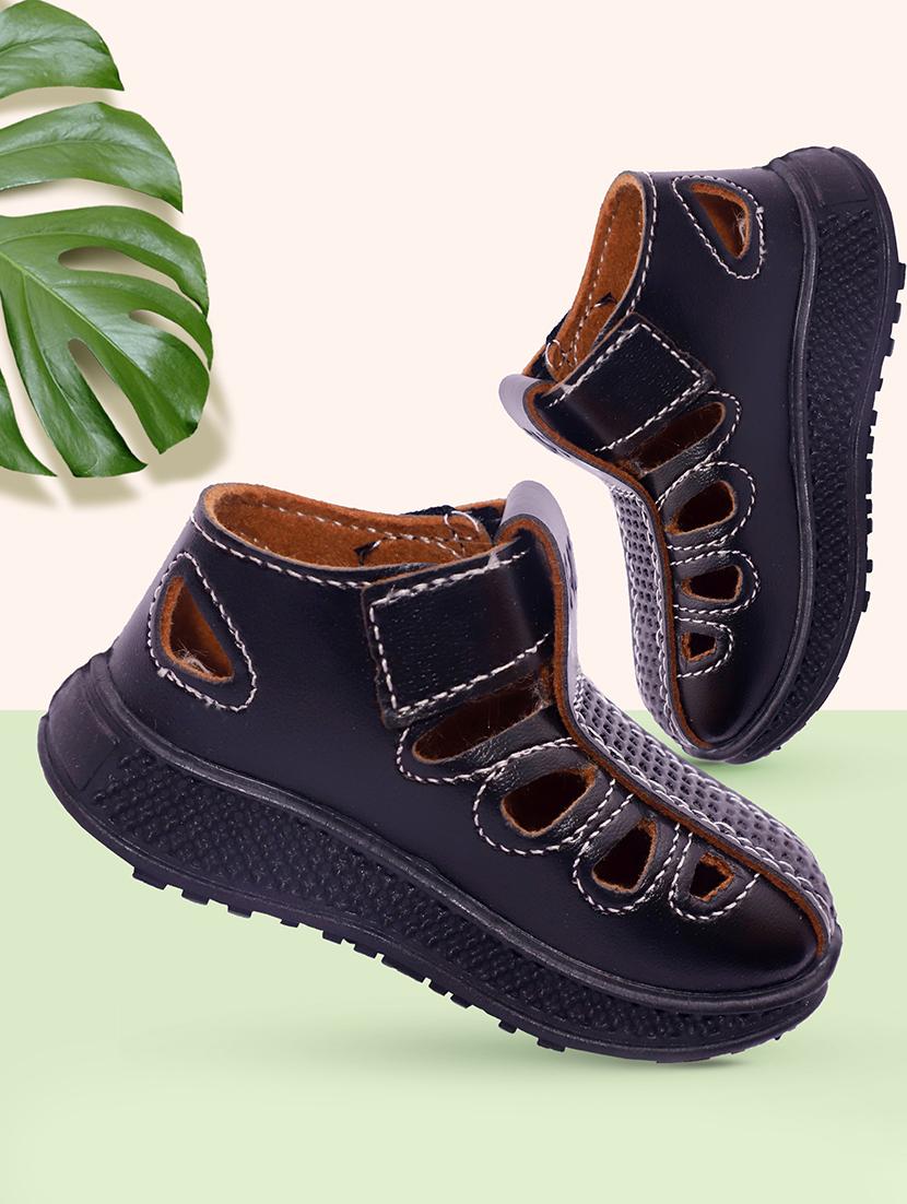 black unisex kids shoe-style sandals - 21660084 - Zoom Image - 0