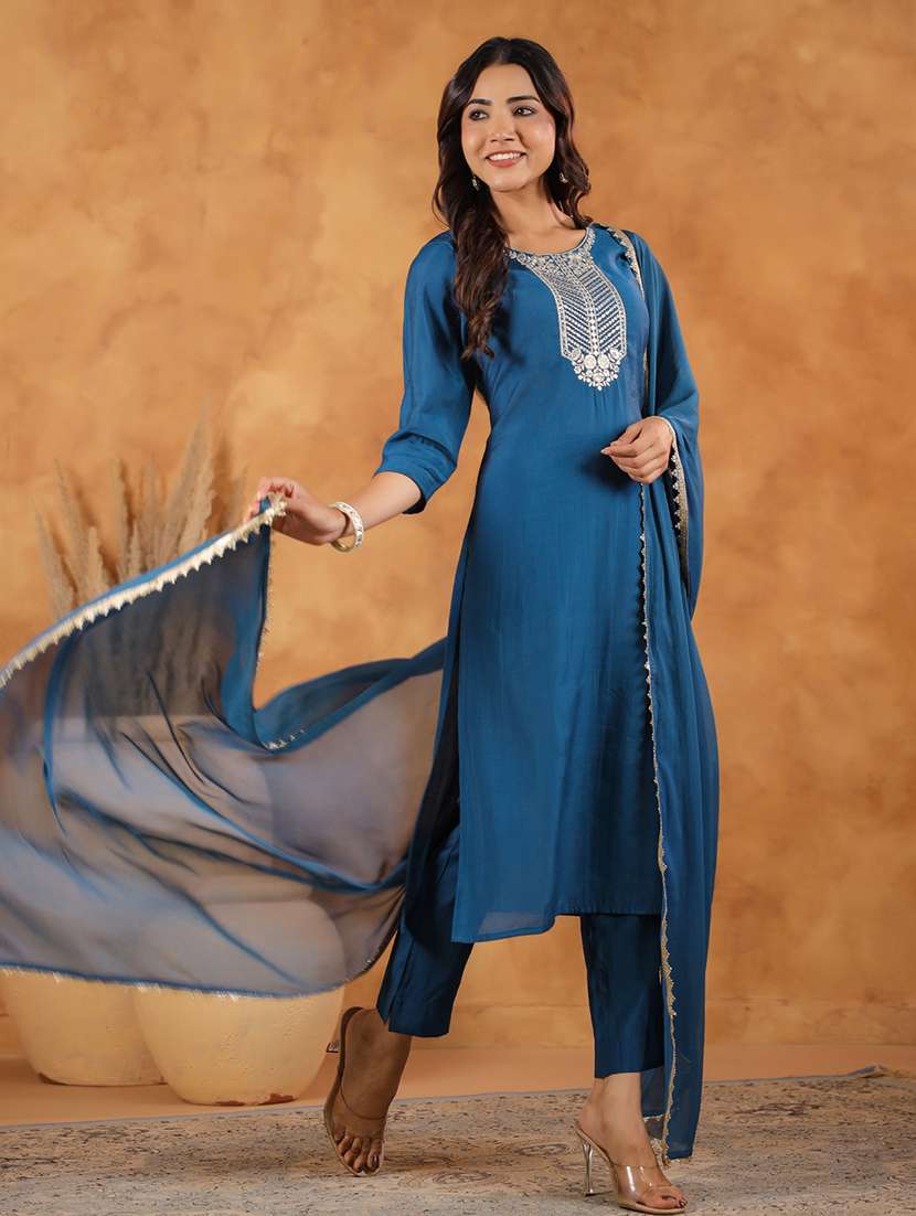 women three quarter sleeve kurta pant with dupatta set - 21660487 - Standard Image - 3