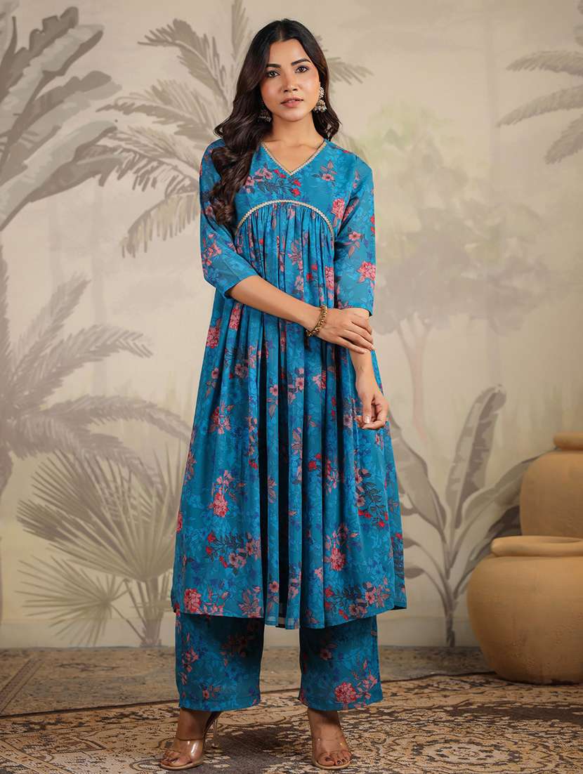 women three quarter sleeve kurta palazzo set