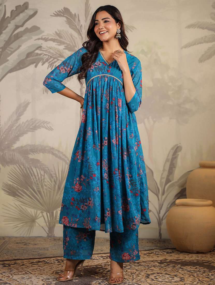 women three quarter sleeve kurta palazzo set - 21660745 -  Standard Image - 3