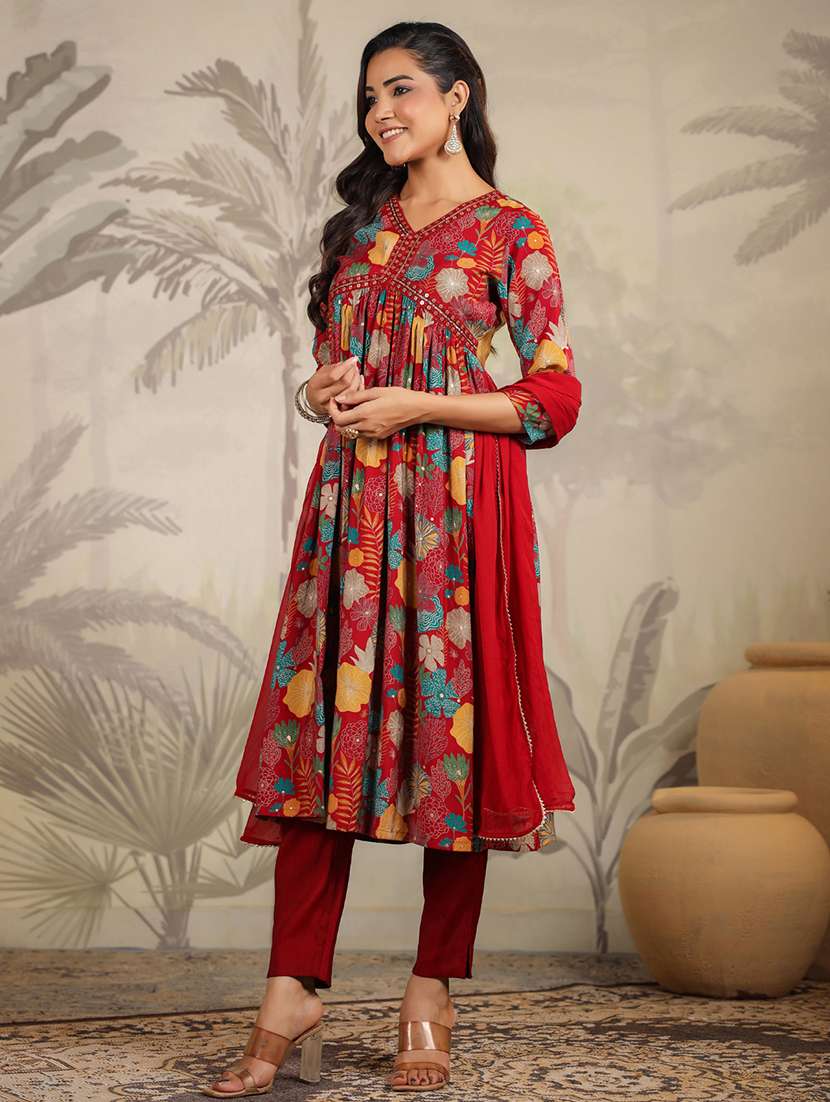 women embroidered three quarter sleeve suit set - 21660751 -  Standard Image - 3