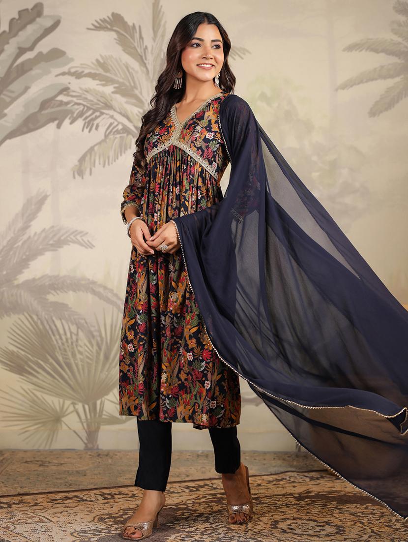 women embroidered three quarter sleeve suit set - 21660753 - Standard Image - 3