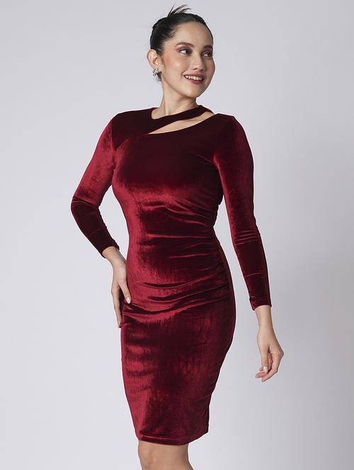globus women maroon round neck long sleeves cut-out detail velvet knee length bodycon party dress - 21660776 -  Standard Image - 0