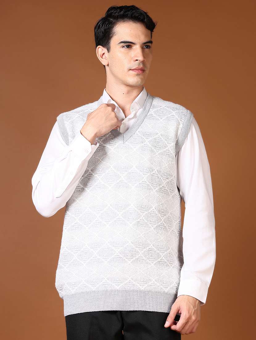 men self design sleeveless pullover