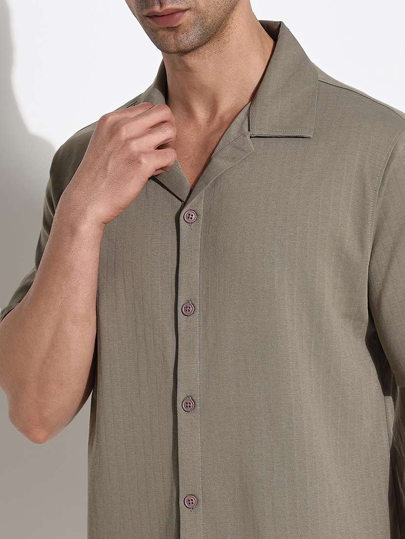 men textured short sleeves loose fit shirt - 21661416 -  Standard Image - 5