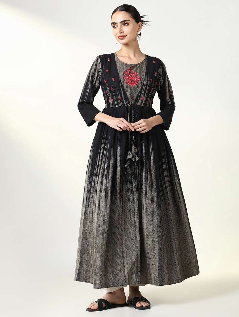 women embroidered a-line kurta with long shrug - 21661525 - Zoom Image - 0