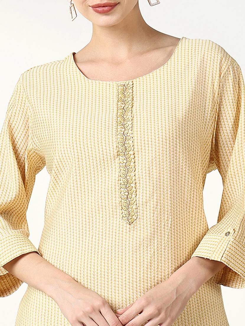 women three quarter sleeve straight kurta - 21661542 - Standard Image - 5