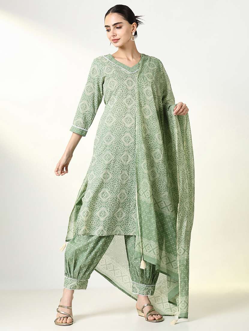 women bandhani kurta salwar set with dupatta