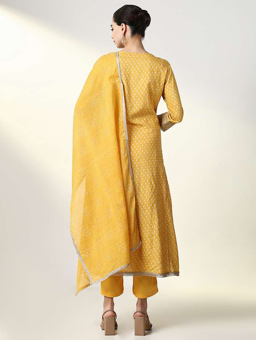 women printed kurta pant set with dupatta - 21661580 -  Standard Image - 3