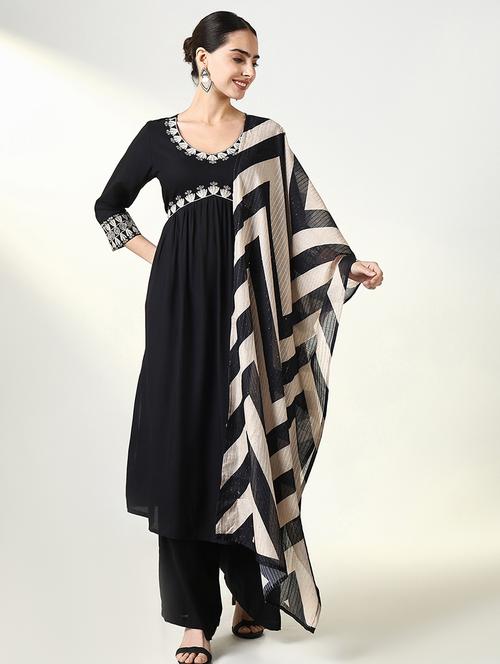 women embroidered kurta palazzo set with dupatta - 21661593 - Standard Image - 0