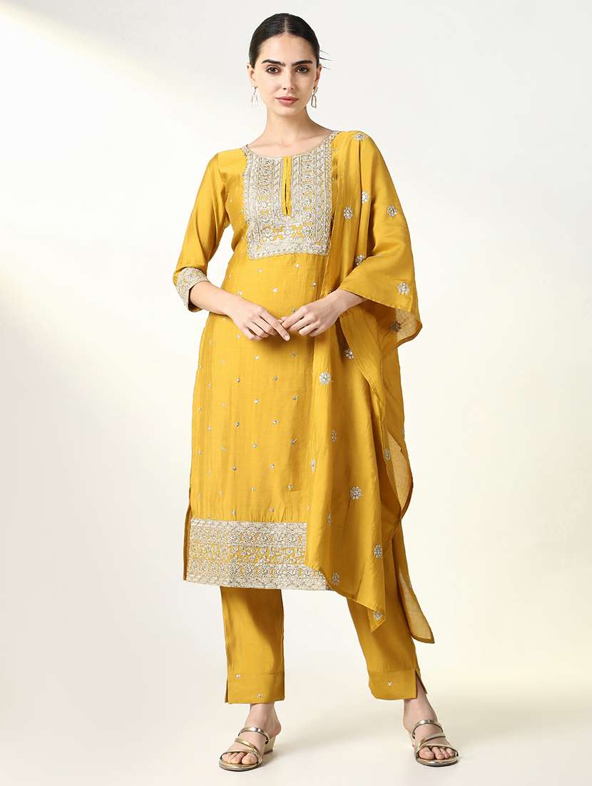 women embroidered kurta pant set with dupatta
