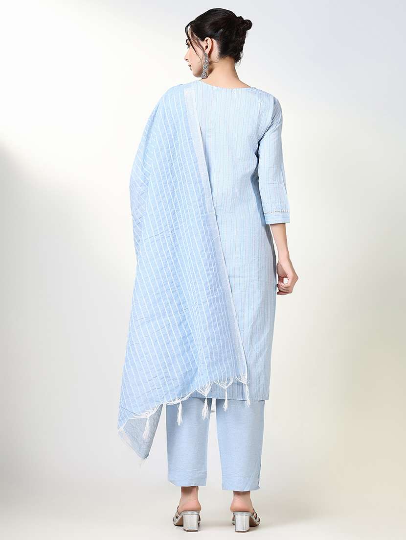 women self design kurta pant set with dupatta - 21661668 -  Standard Image - 3