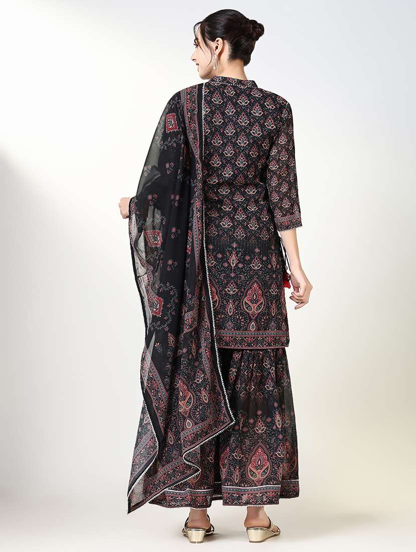 women printed kurta sharara set with dupatta - 21661670 - Standard Image - 3