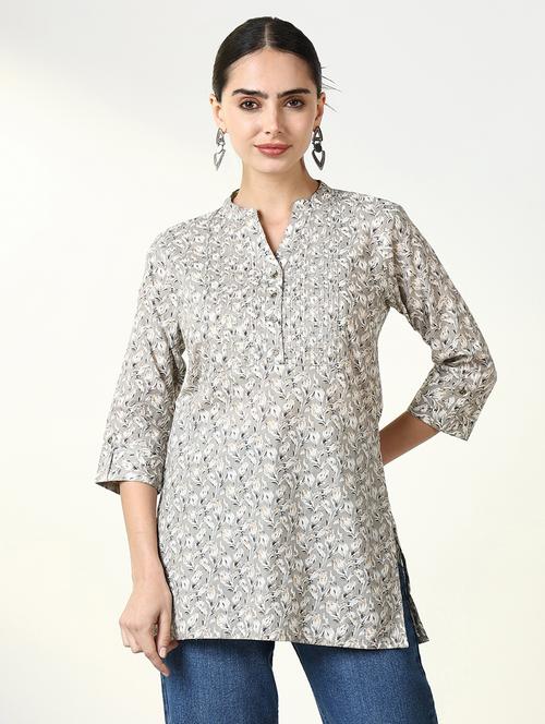 women three quarter sleeve straight kurti - 21661681 -  Standard Image - 0