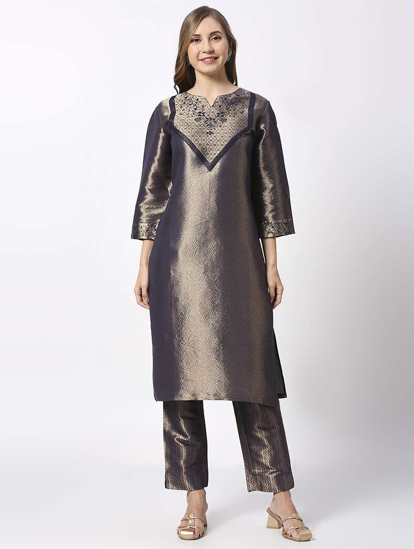 women self design three quarter sleeve straight kurta