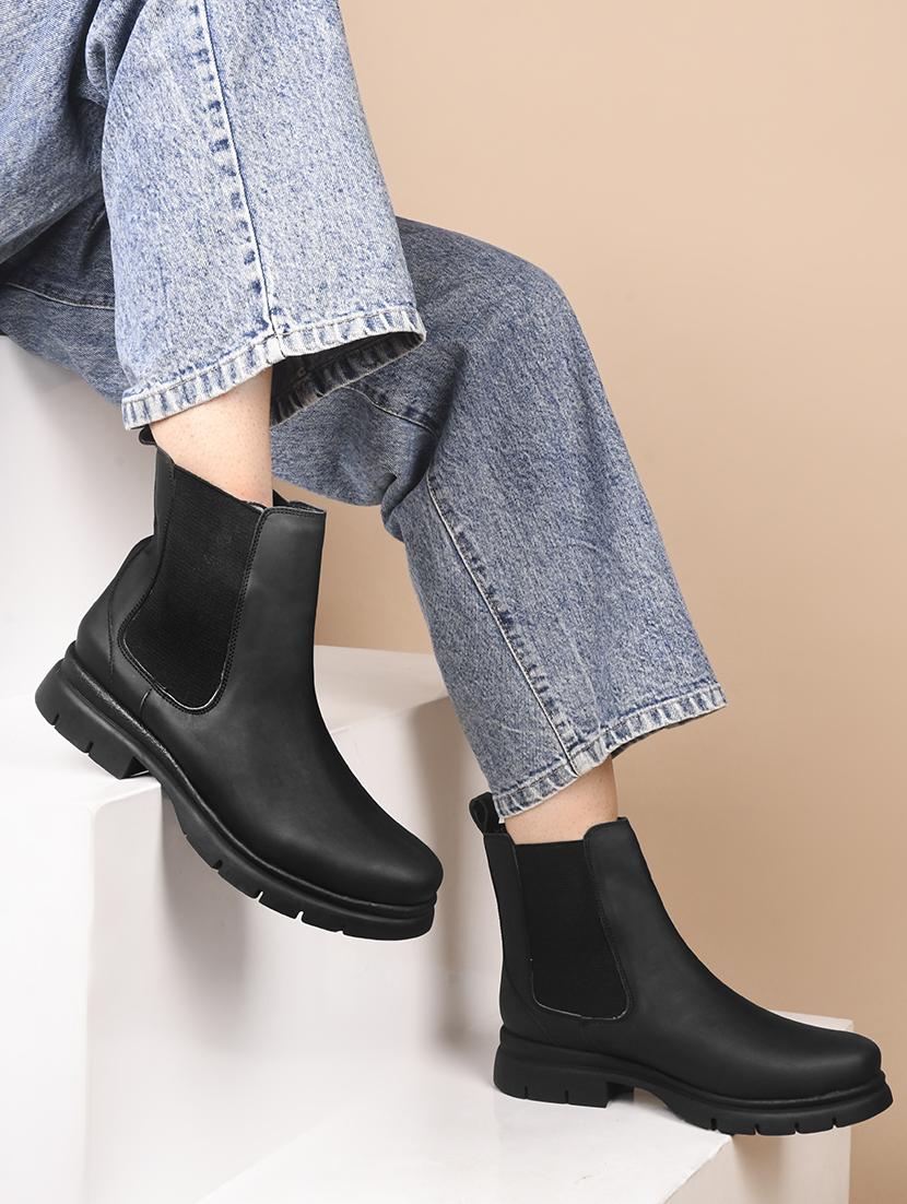 women black solid ankle boots - 21664002 - Zoom Image - 0