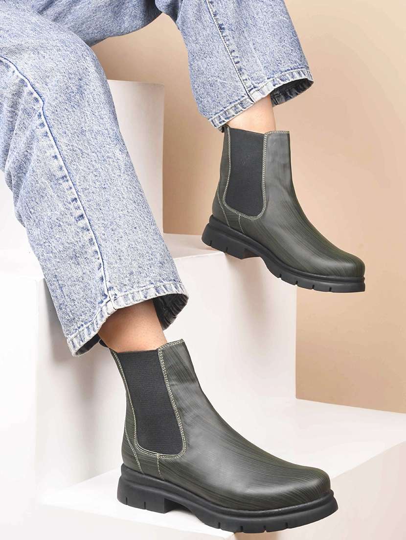 women green solid ankle boots - 21664003 - Zoom Image - 0
