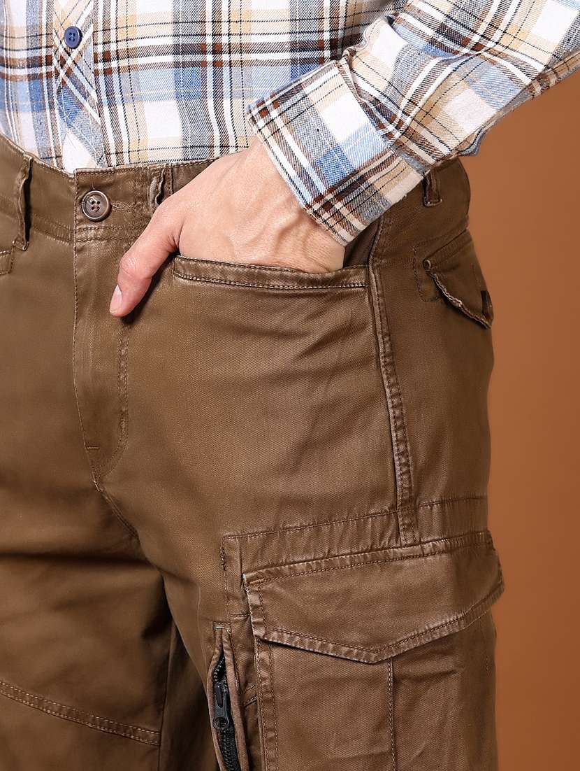 men solid mid rise regular fit cargo - 21664533 -  Standard Image - 5
