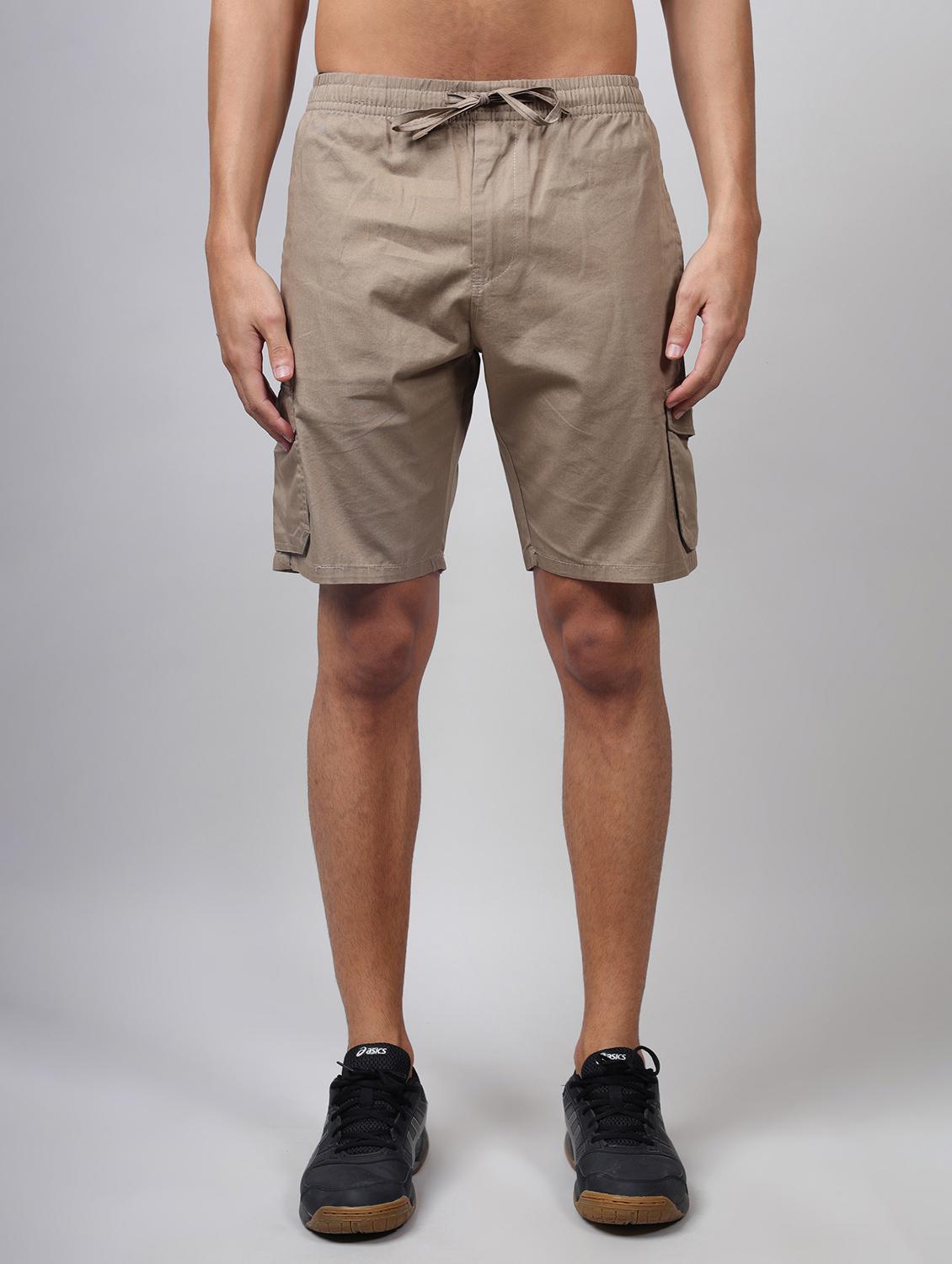men mid rise solid cargo shorts - 21665285 - Zoom Image - 0