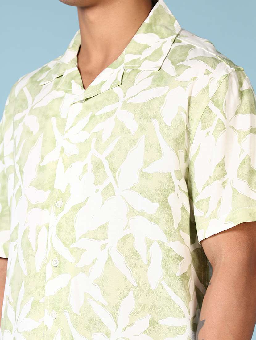 men printed short sleeve casual shirt - 21665370 -  Standard Image - 5
