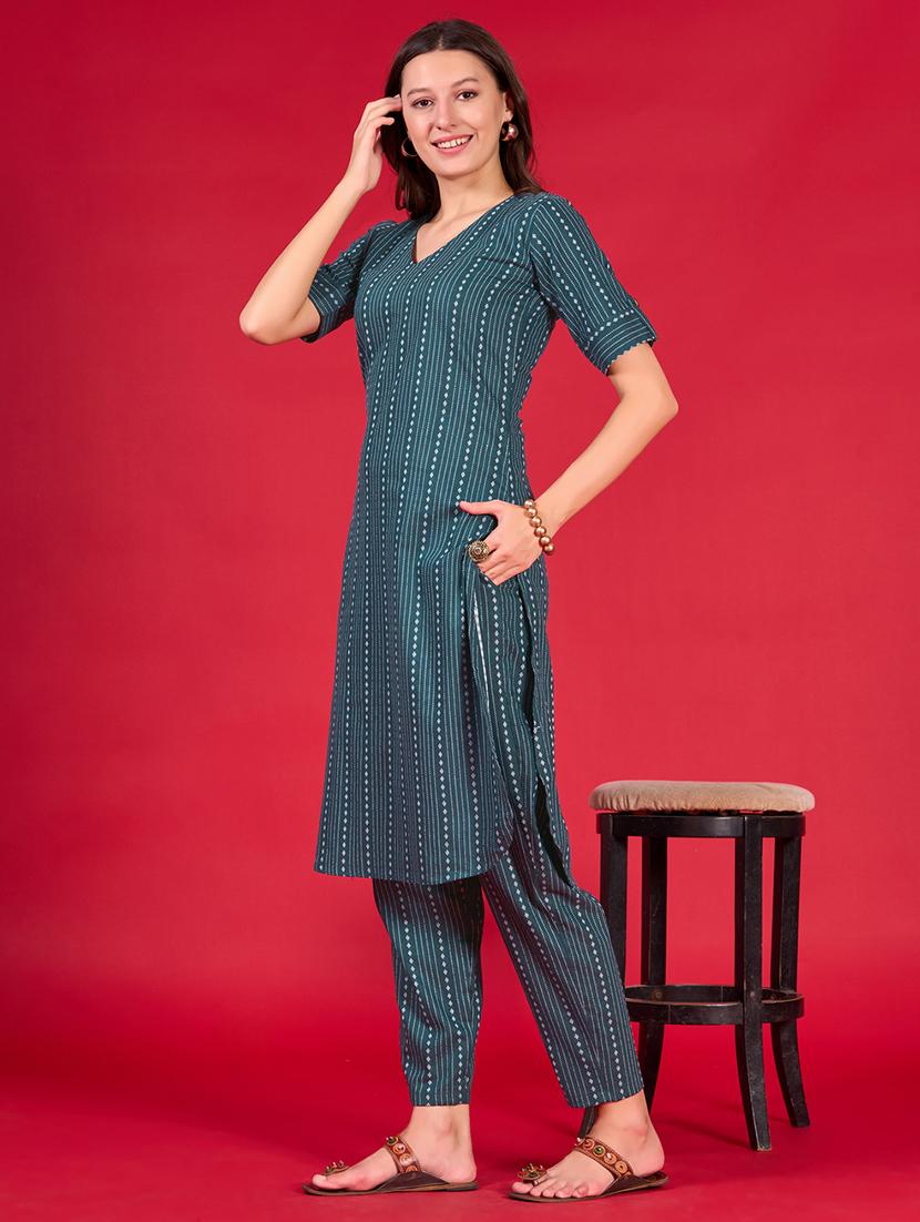 women stripes v neck kurta pant set - 21665562 - Zoom Image - 0