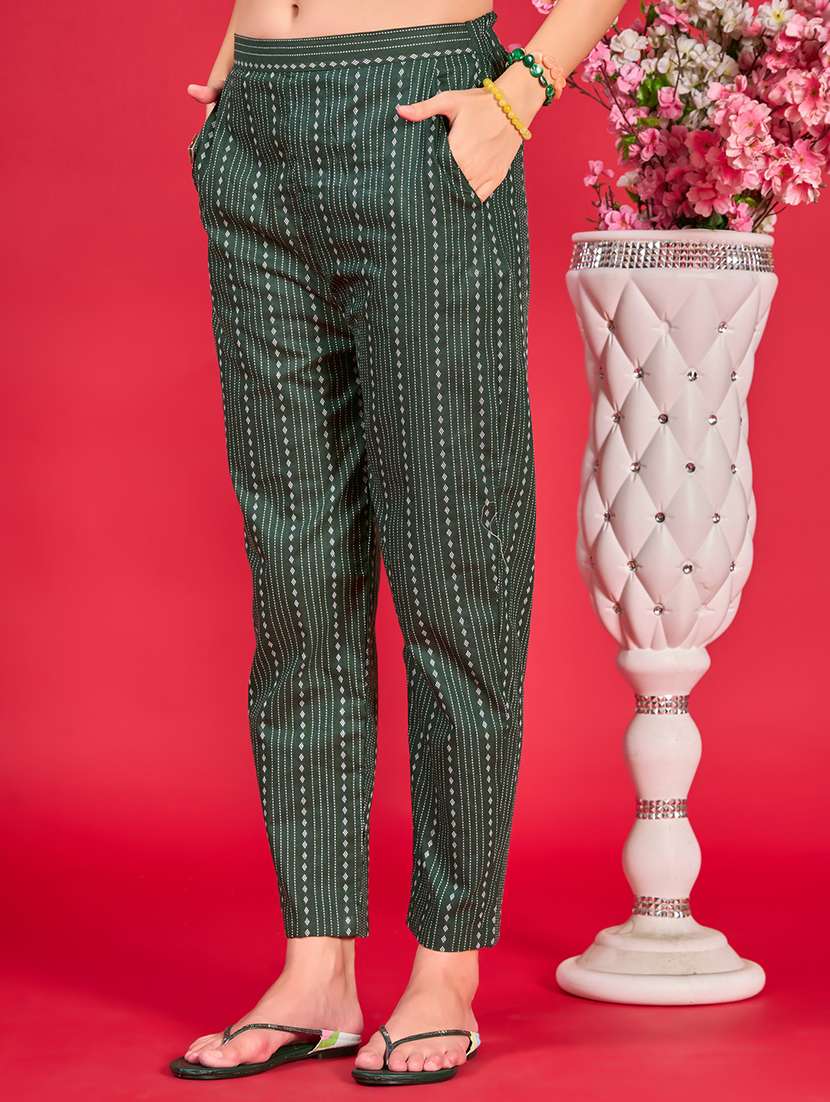 women stripes v neck kurta pant set - 21665566 -  Standard Image - 3