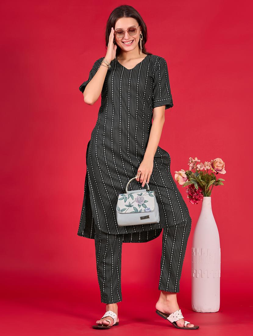 women stripes v neck kurta pant set - 21665567 - Zoom Image - 0