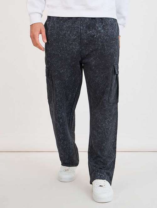 men black printed cargos - 21666313 - Standard Image - 0