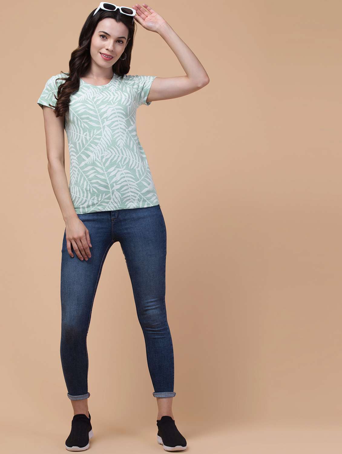 women tropical printed short sleeve t-shirt - 21666934 -  Standard Image - 5