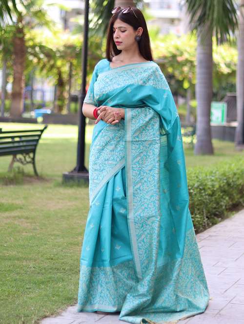 women self design handloom saree with blouse - 21667387 - Standard Image - 0