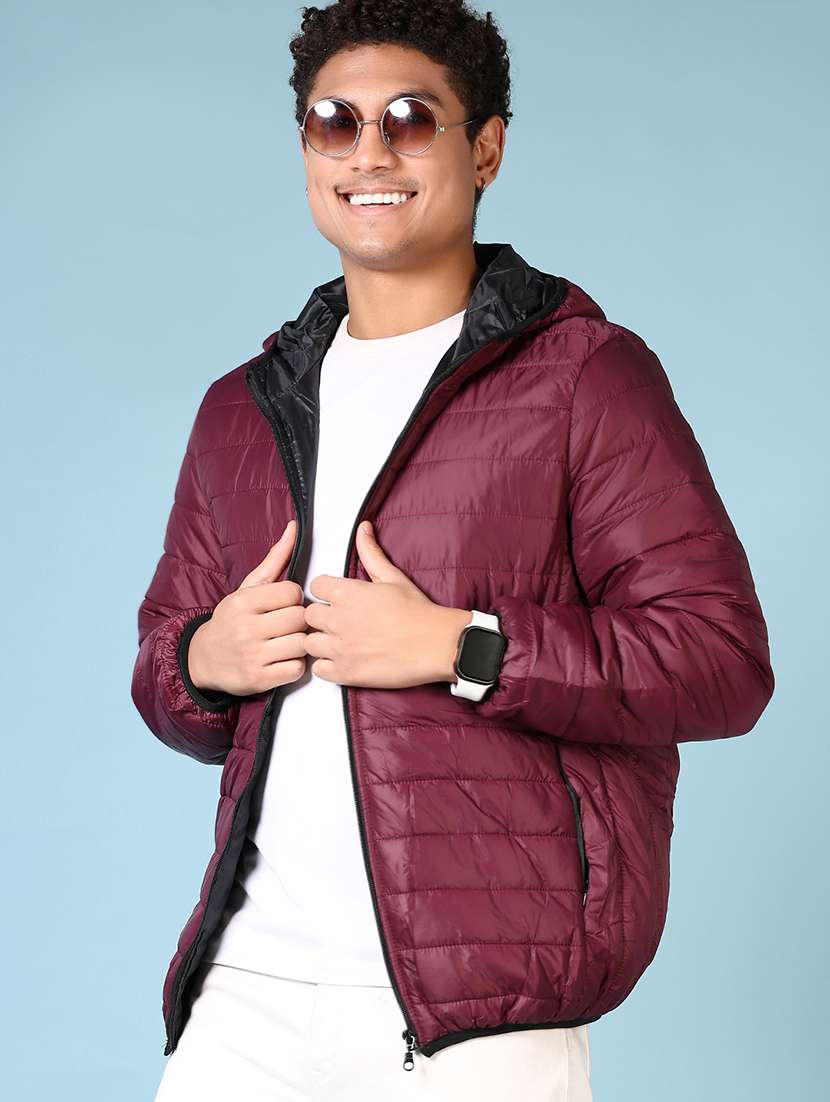 men's maroon solid hooded puffer jacket