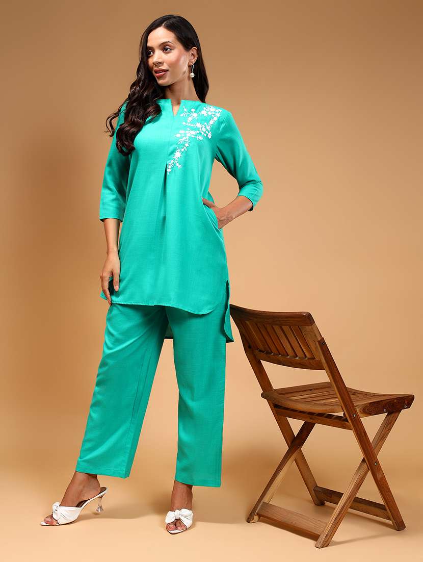 women embroidered notch neck co-ords set - 21668338 - Standard Image - 3