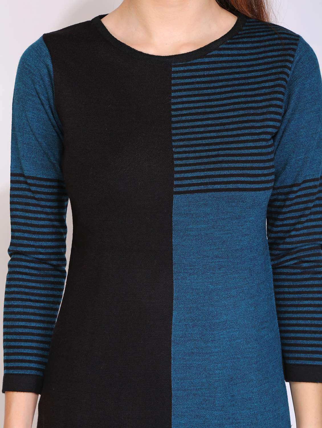 women acrylic round neck woolen kurta - 21669594 -  Standard Image - 5