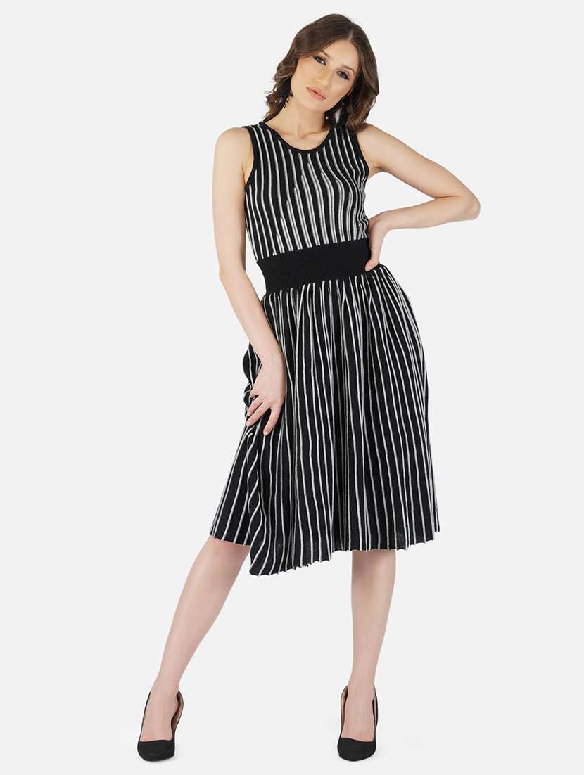 women sleeveless acrylic dress