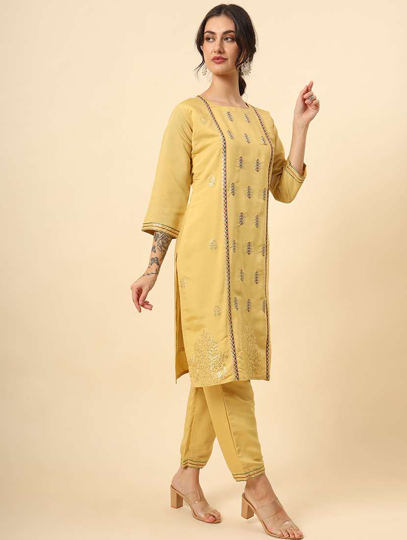 women three quarter sleeve kurta pant with dupatta set - 21669878 -  Standard Image - 3