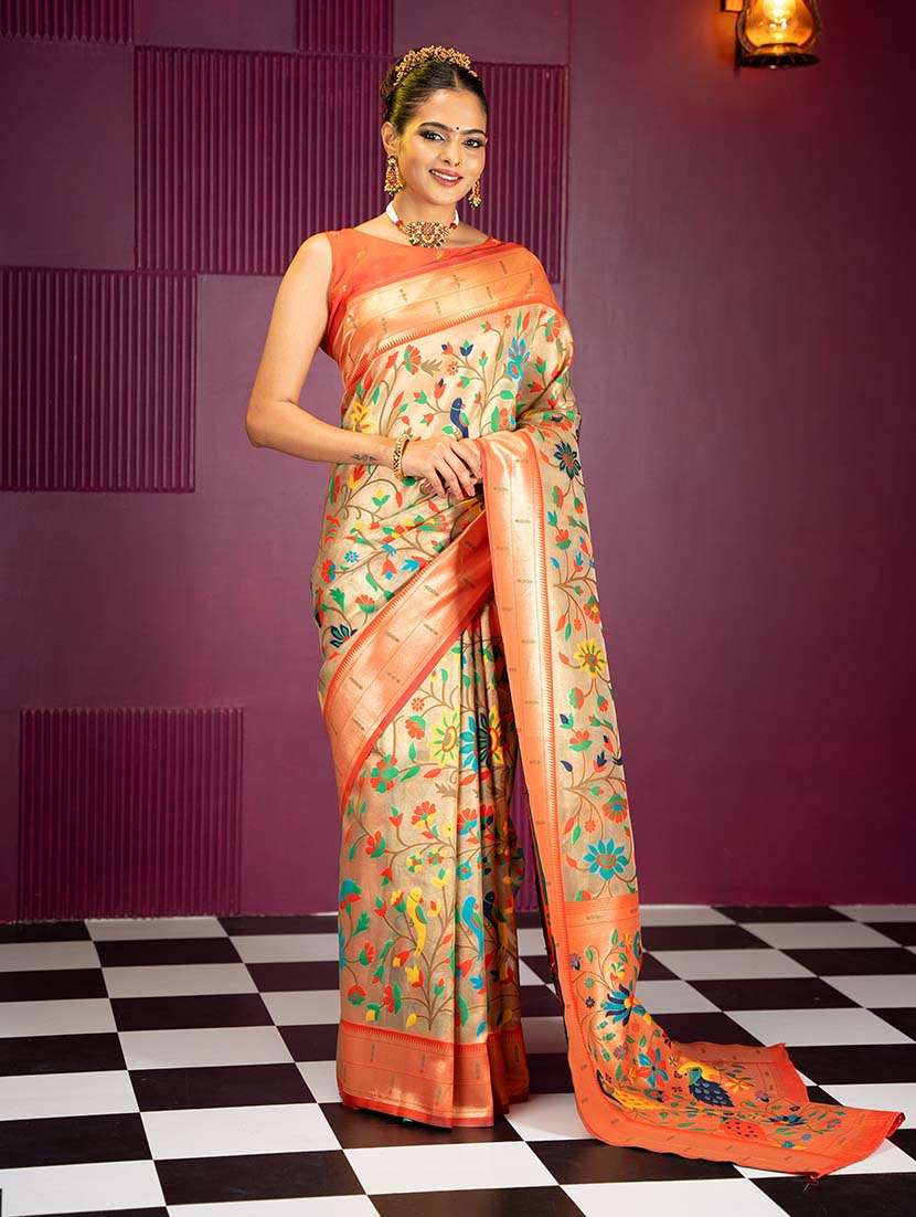 women self design banarasi saree with blouse - 21669967 - Zoom Image - 0