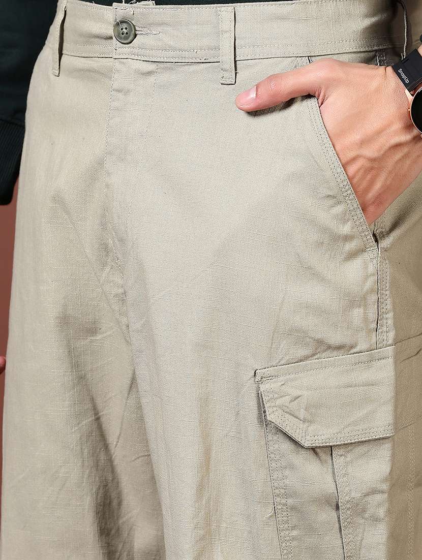 men solid mid rise cargos - 21670305 -  Standard Image - 5