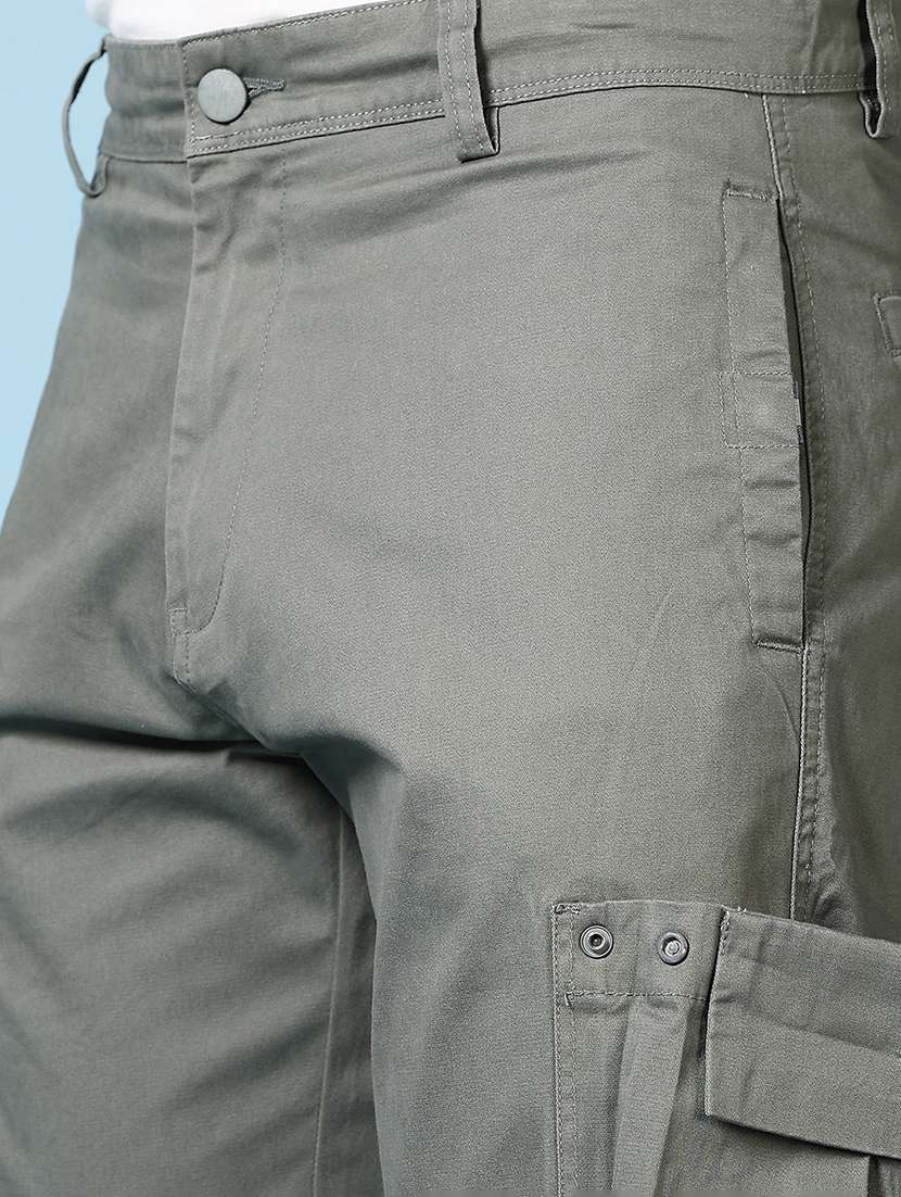 men solid mid rise regular fit cargo - 21670761 -  Standard Image - 5