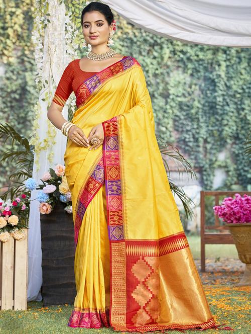 women self design bordered saree with blouse - 21671061 -  Standard Image - 0