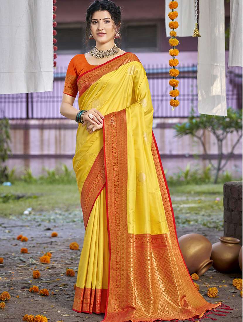 women self design banarasi saree with blouse