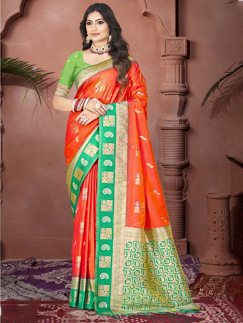 women self design bordered saree with blouse