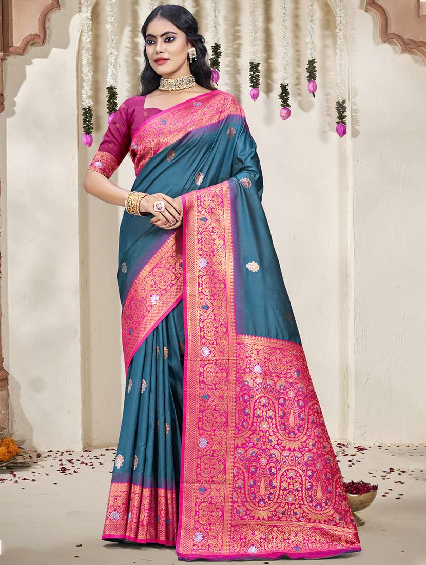 women self design bordered saree with blouse - 21671266 - Zoom Image - 0