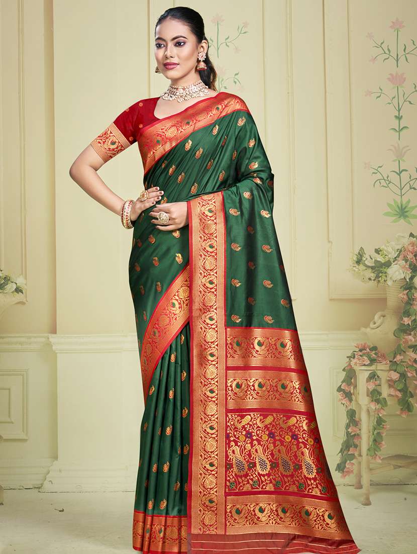 women self design banarasi saree with blouse
