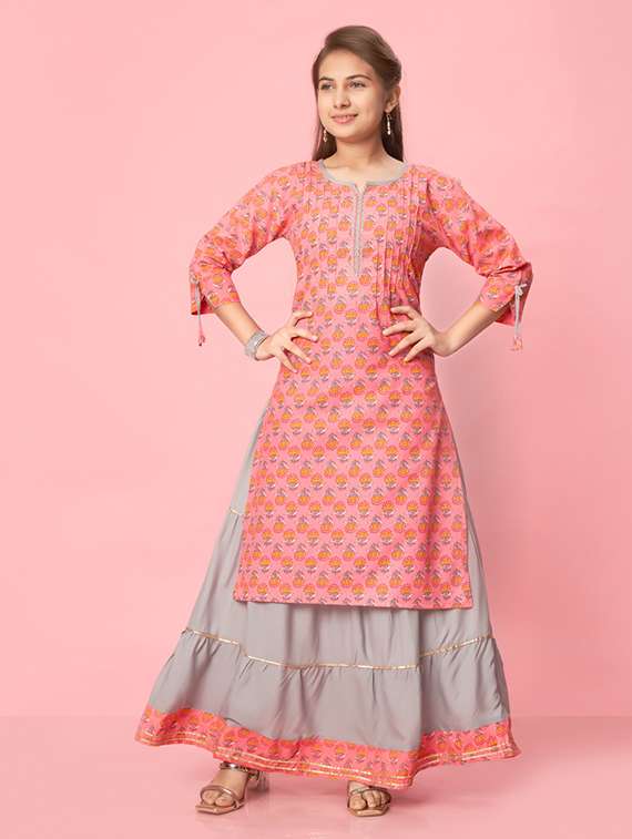 girls floral notch neck straight kurta - 21672949 - Zoom Image - 0